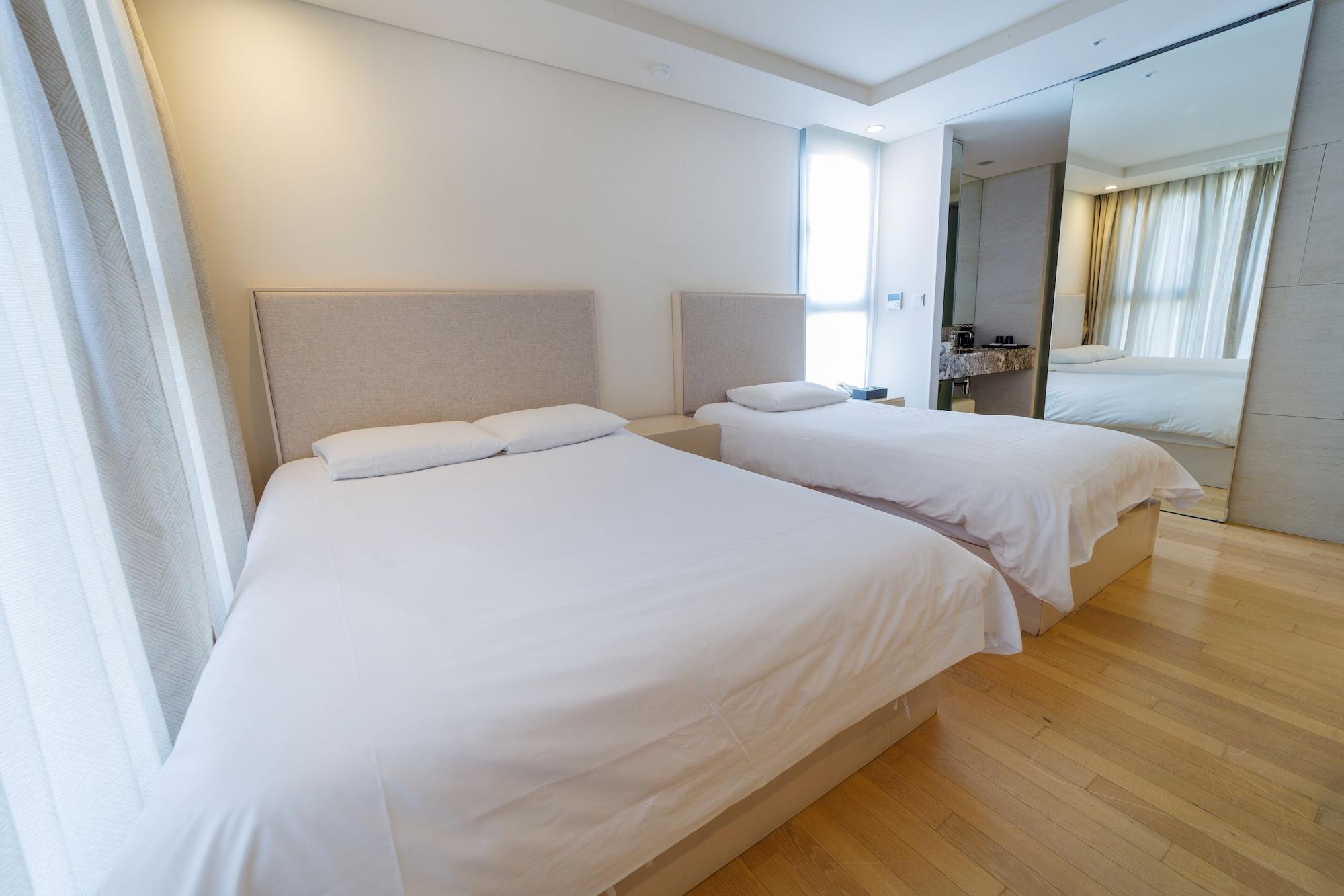 The Island Blue Hotel Seogwipo Ngoại thất bức ảnh